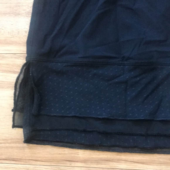 Lululemon Short Sleeve Frill Mesh Detail Shirt - Picture 2 of 4